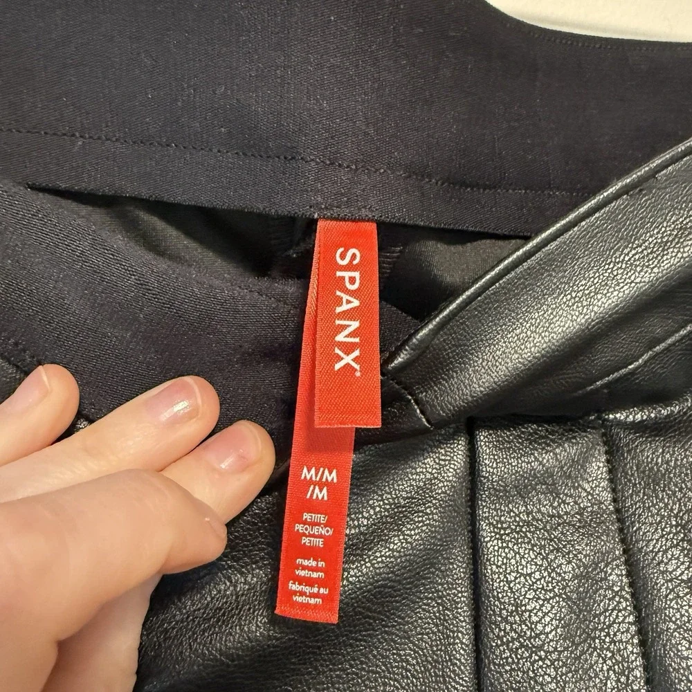 Spanx Black Leather Like Flare Pants Size‎ Medium Petite
